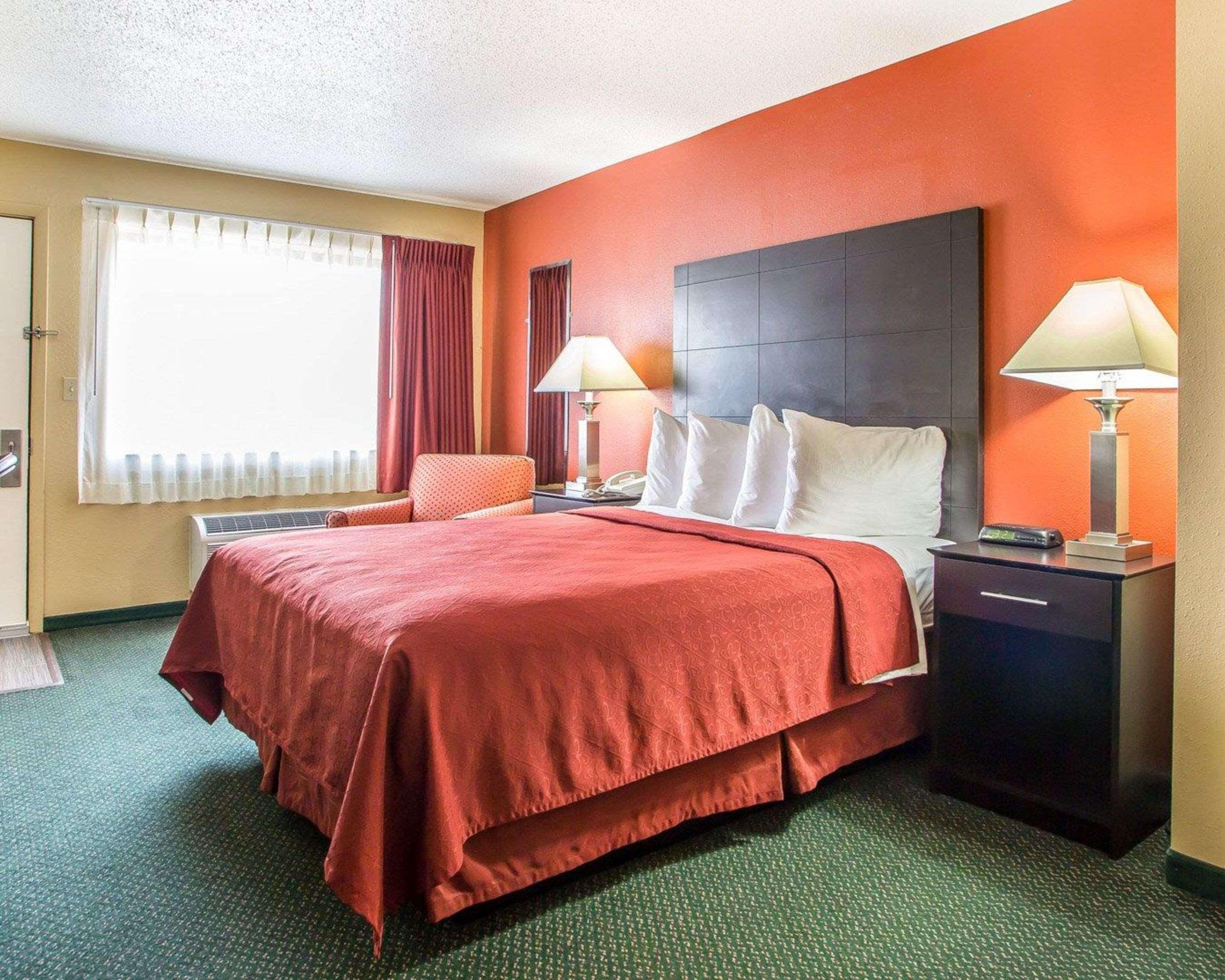 Quality Inn Morton At I-74 Exterior foto