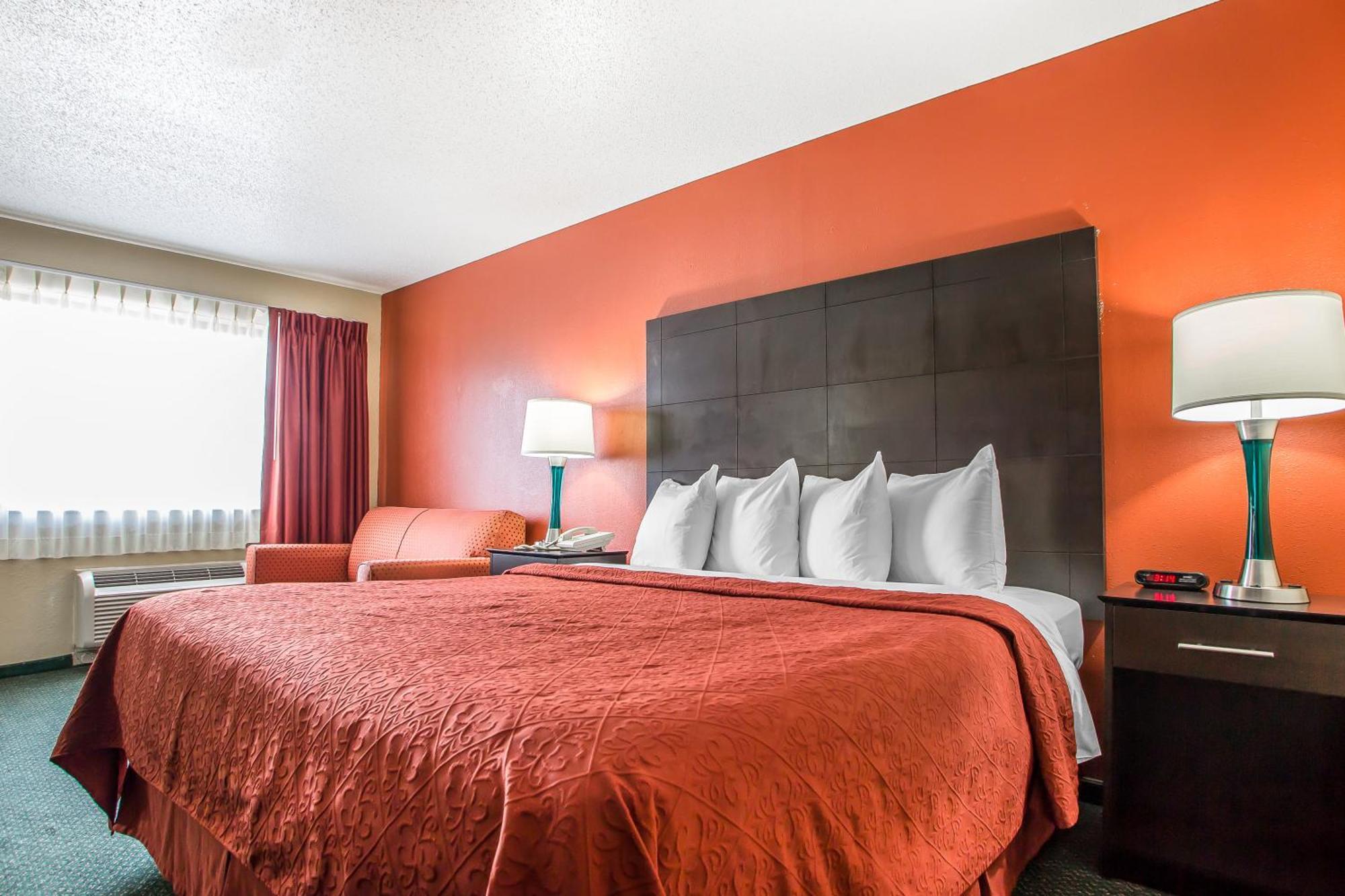 Quality Inn Morton At I-74 Habitación foto