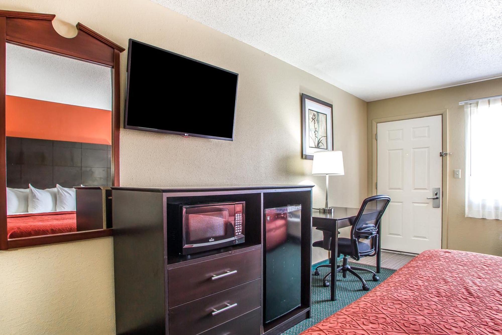 Quality Inn Morton At I-74 Habitación foto